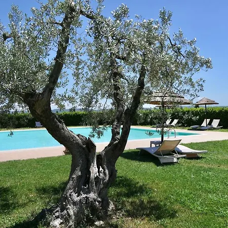 4 Beds, First Floor With Private Outdoor Area, In With Swimming-pool *