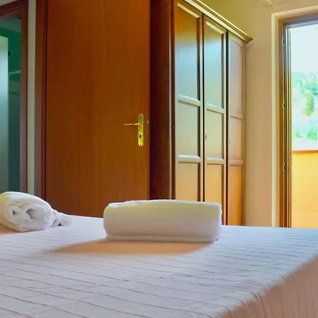 4 Beds, First Floor With Private Outdoor Area, In With Swimming-pool