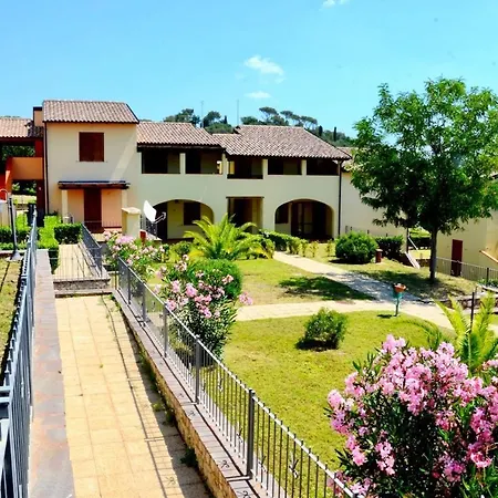 4 Beds, First Floor With Private Outdoor Area, In With Swimming-pool *